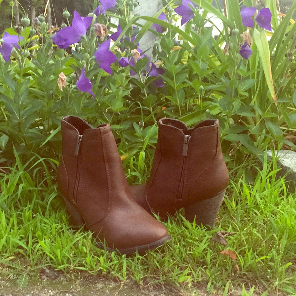 Fairy garden booties